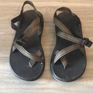 Lightly used men’s Chacos